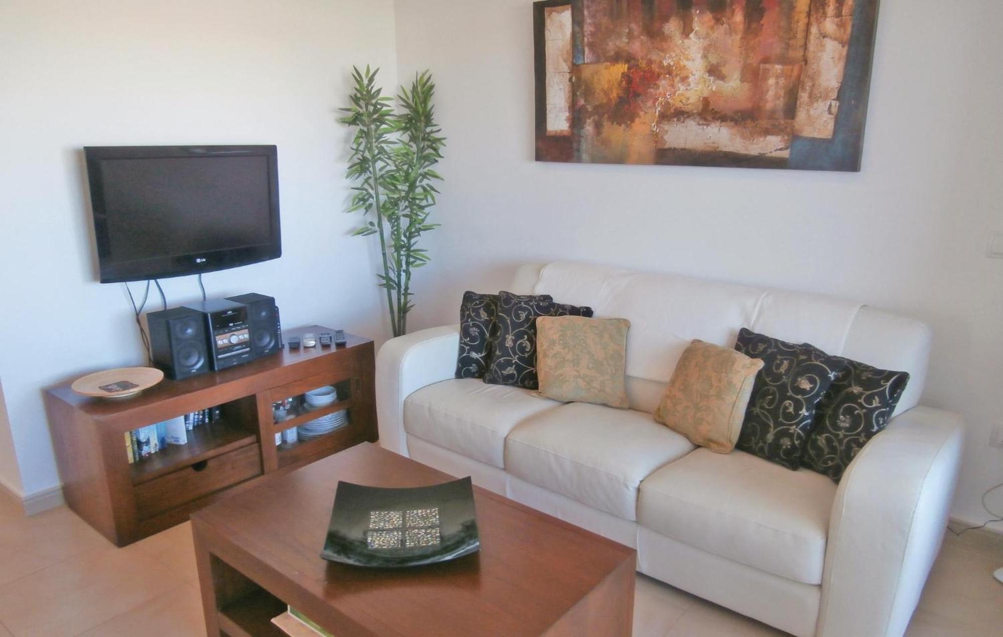 2 Bedroom Beautiful Apartment In 苏兹纳 外观 照片