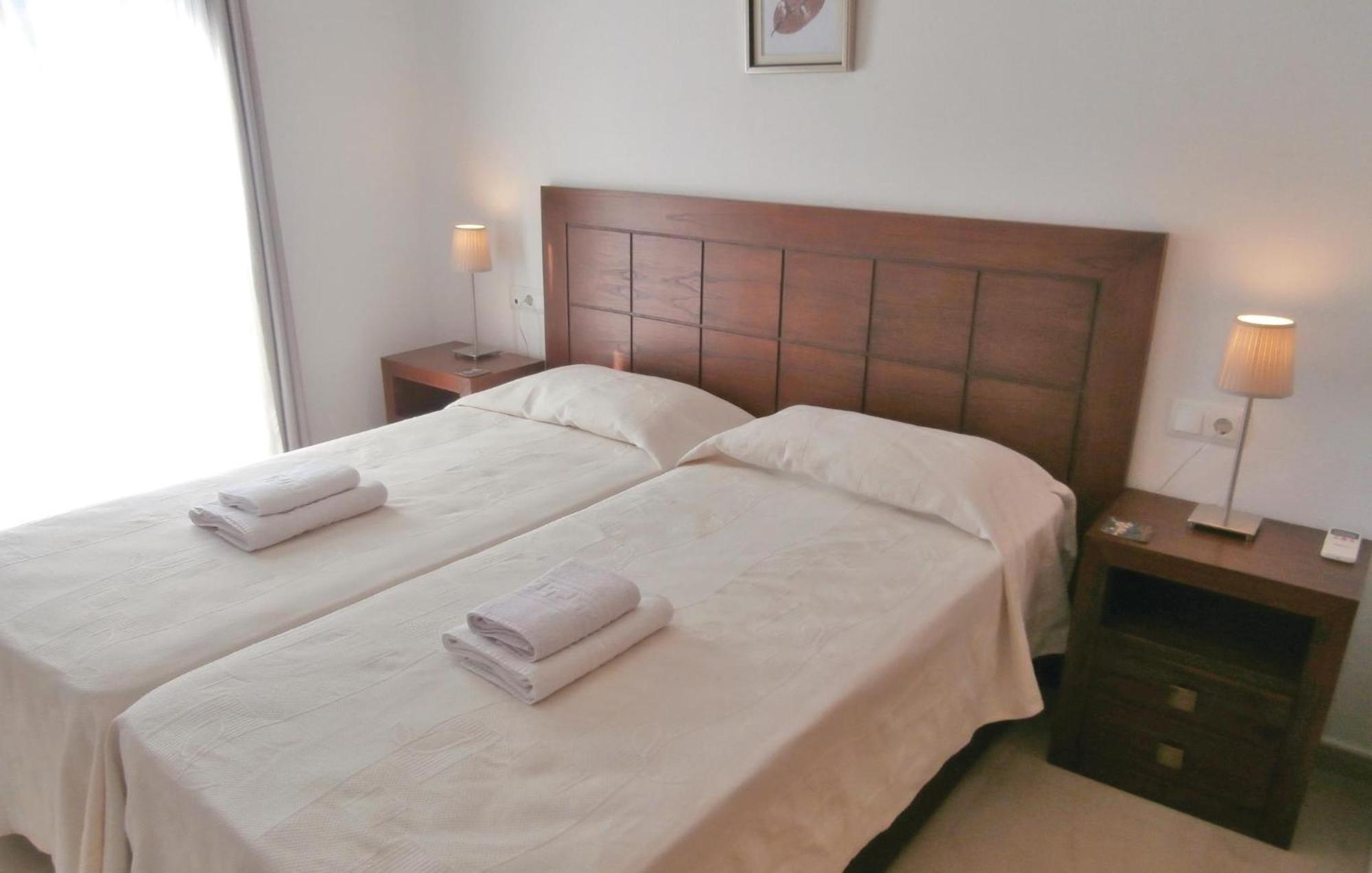 2 Bedroom Beautiful Apartment In 苏兹纳 外观 照片