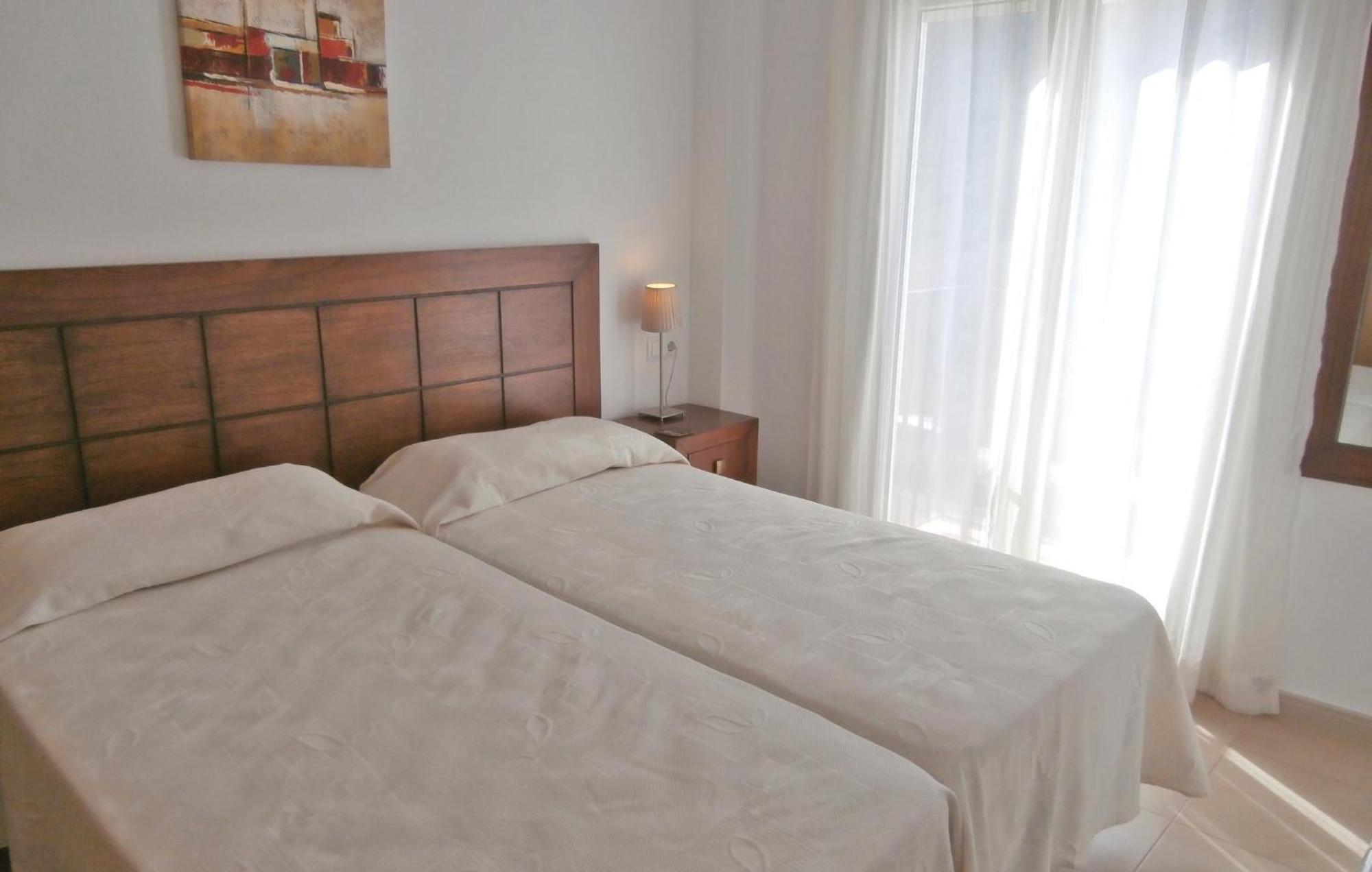 2 Bedroom Beautiful Apartment In 苏兹纳 外观 照片